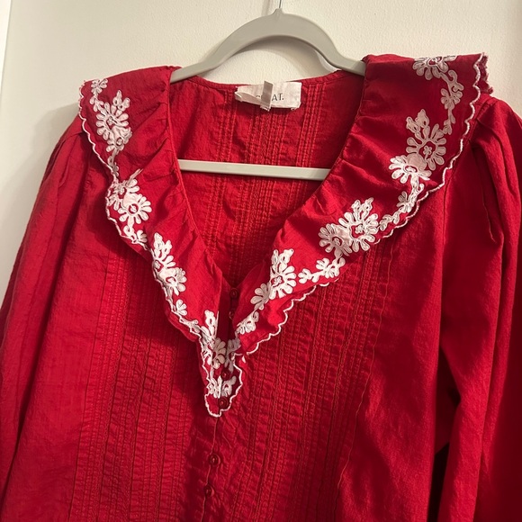 The Great The Hankie Top Red with White Floral Collar Button Front Size Large - Picture 3 of 7